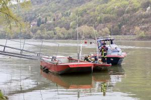 Bootsbergung auf der Donau bei Dürnstein