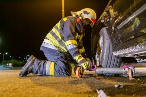Fahrzeugbergung nach Verkehrsunfall auf der Kremser Wiener Straße