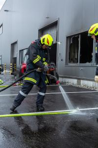 Brand im Gewerbegebiet Theiss