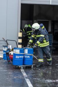 Brand im Gewerbegebiet Theiss