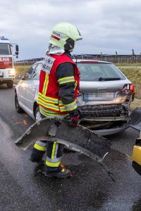 Zwei Unfälle unmittelbar nacheinander auf der B218