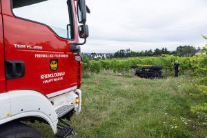 Traktor bei Arbeiten im Weingarten umgekippt