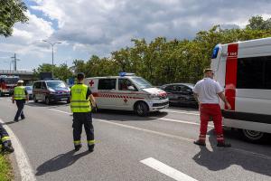 Auffahrunfall vor einer Ampel auf der B3