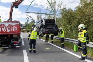 Auffahrunfall auf der S5 fordert den Einsatz der Feuerwehr