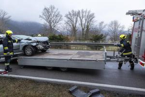 Glatteisunfall auf der B3 in Dürnstein